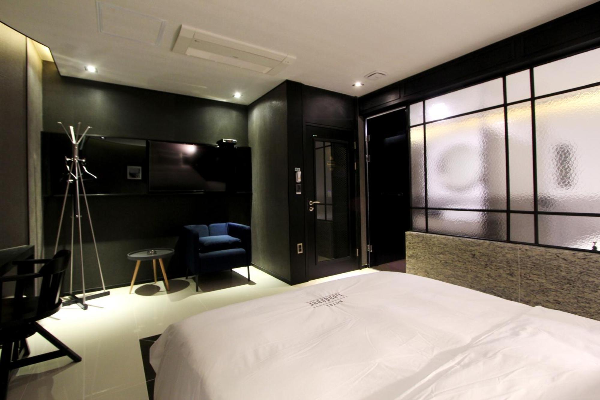 Hotel Londoner Gimhae Экстерьер фото