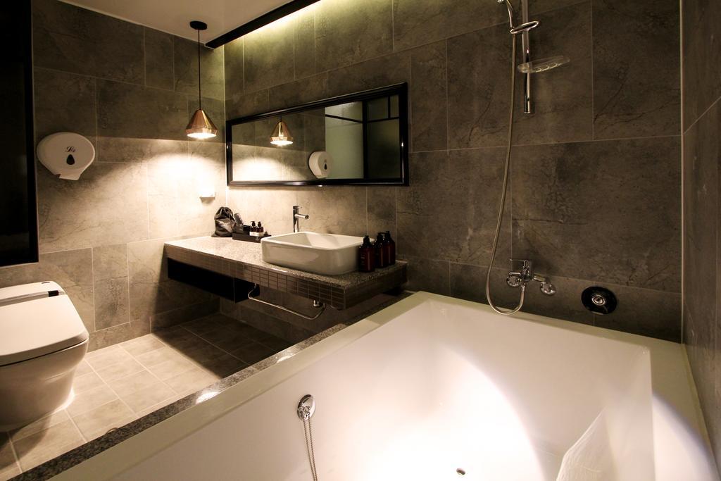 Hotel Londoner Gimhae Экстерьер фото