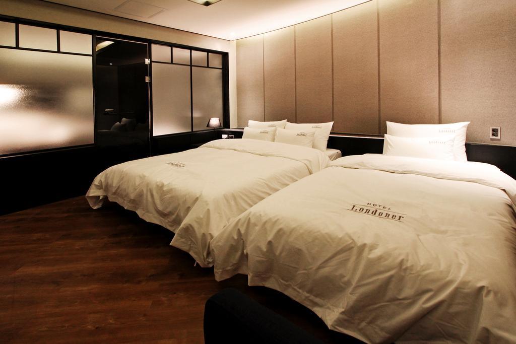 Hotel Londoner Gimhae Экстерьер фото