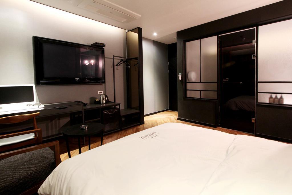 Hotel Londoner Gimhae Экстерьер фото