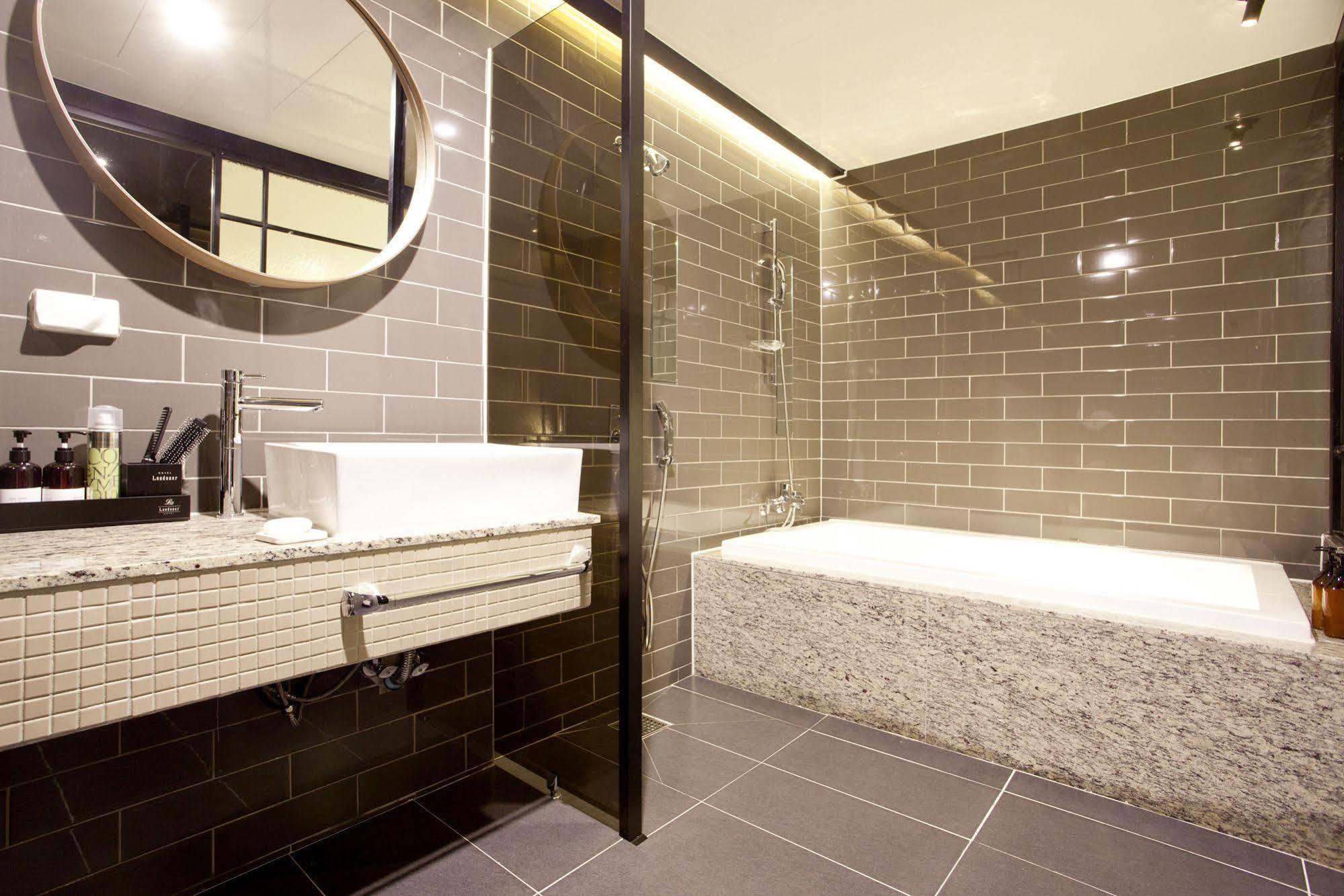 Hotel Londoner Gimhae Экстерьер фото