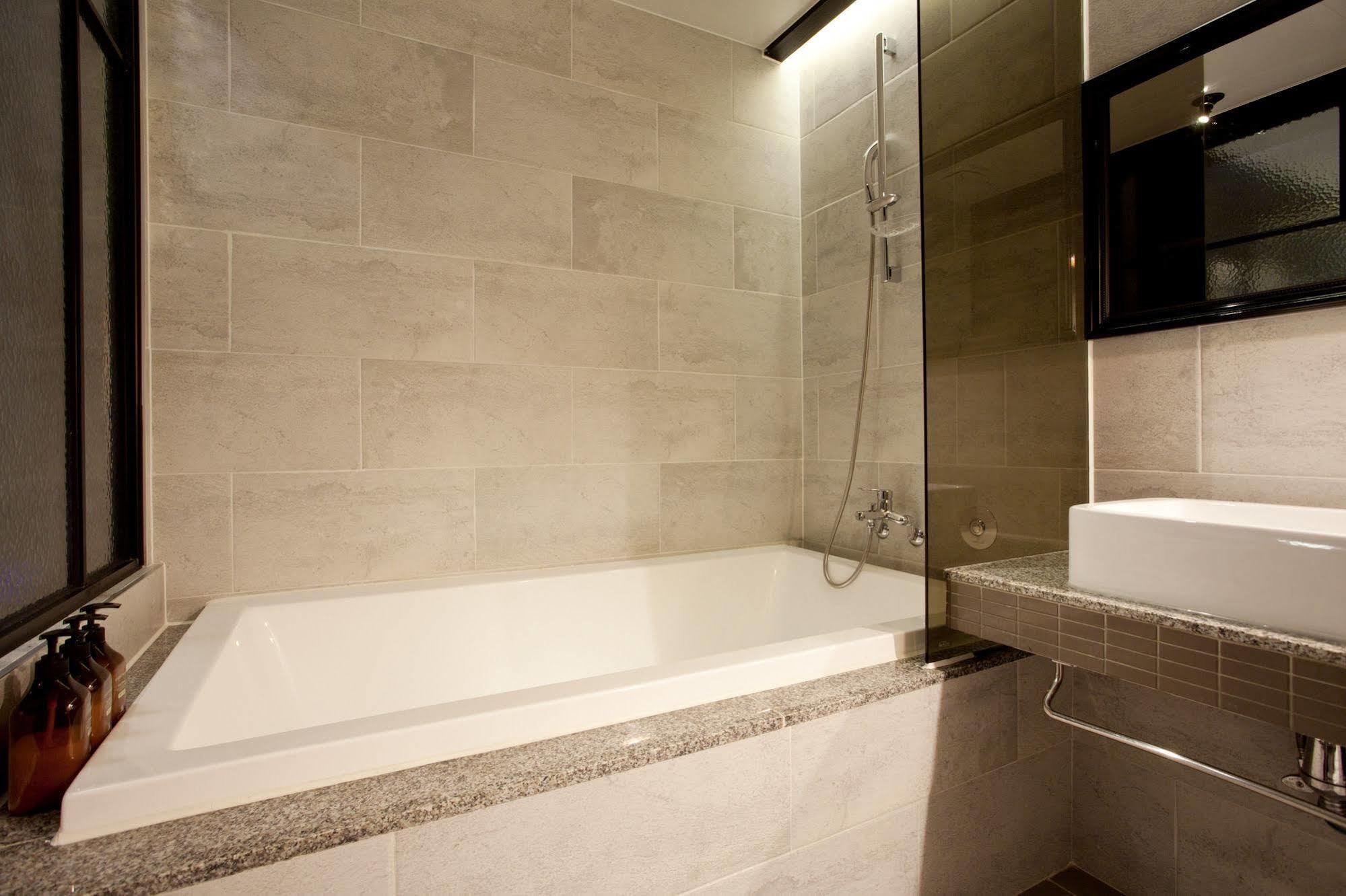 Hotel Londoner Gimhae Экстерьер фото