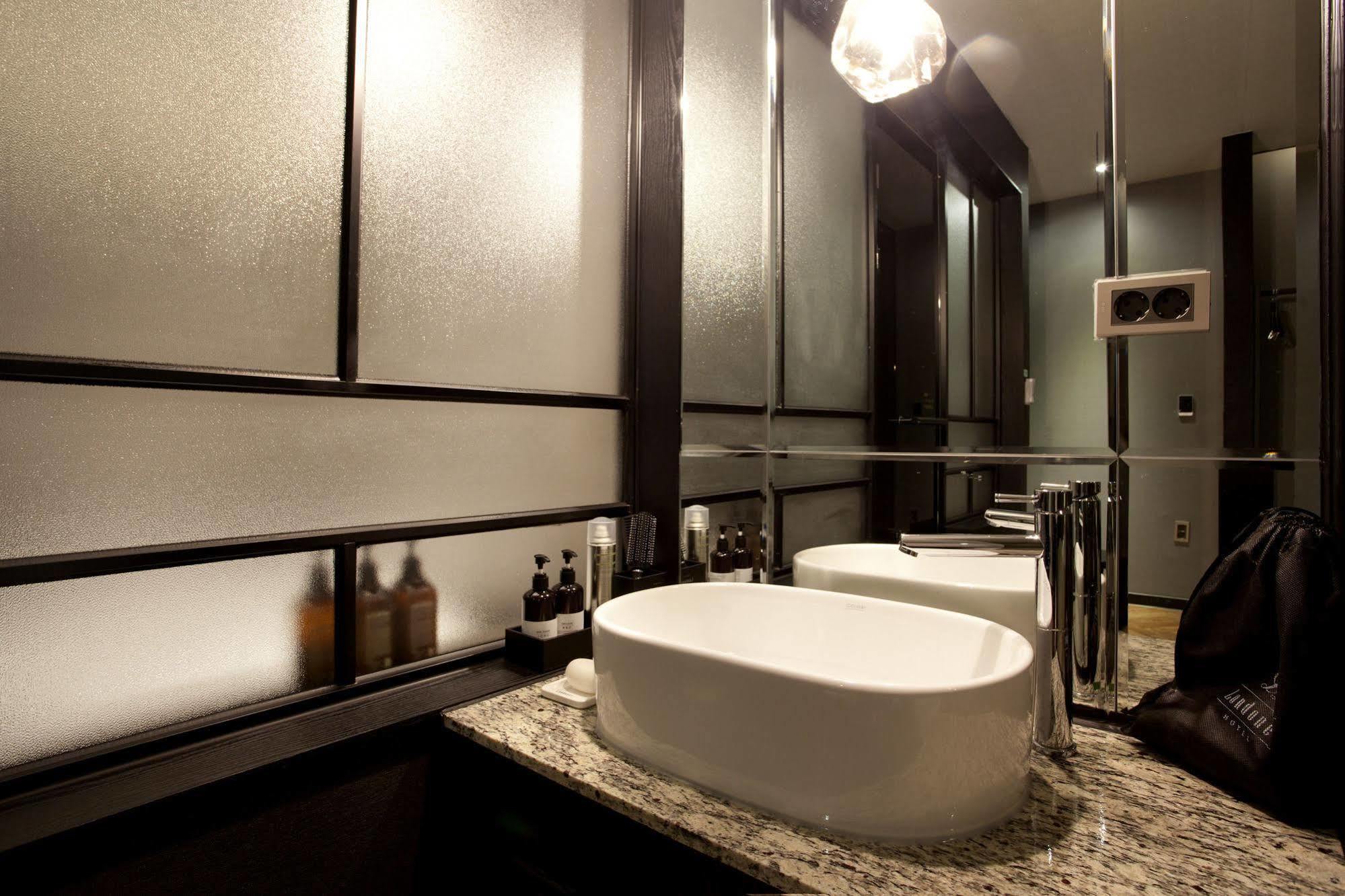 Hotel Londoner Gimhae Экстерьер фото